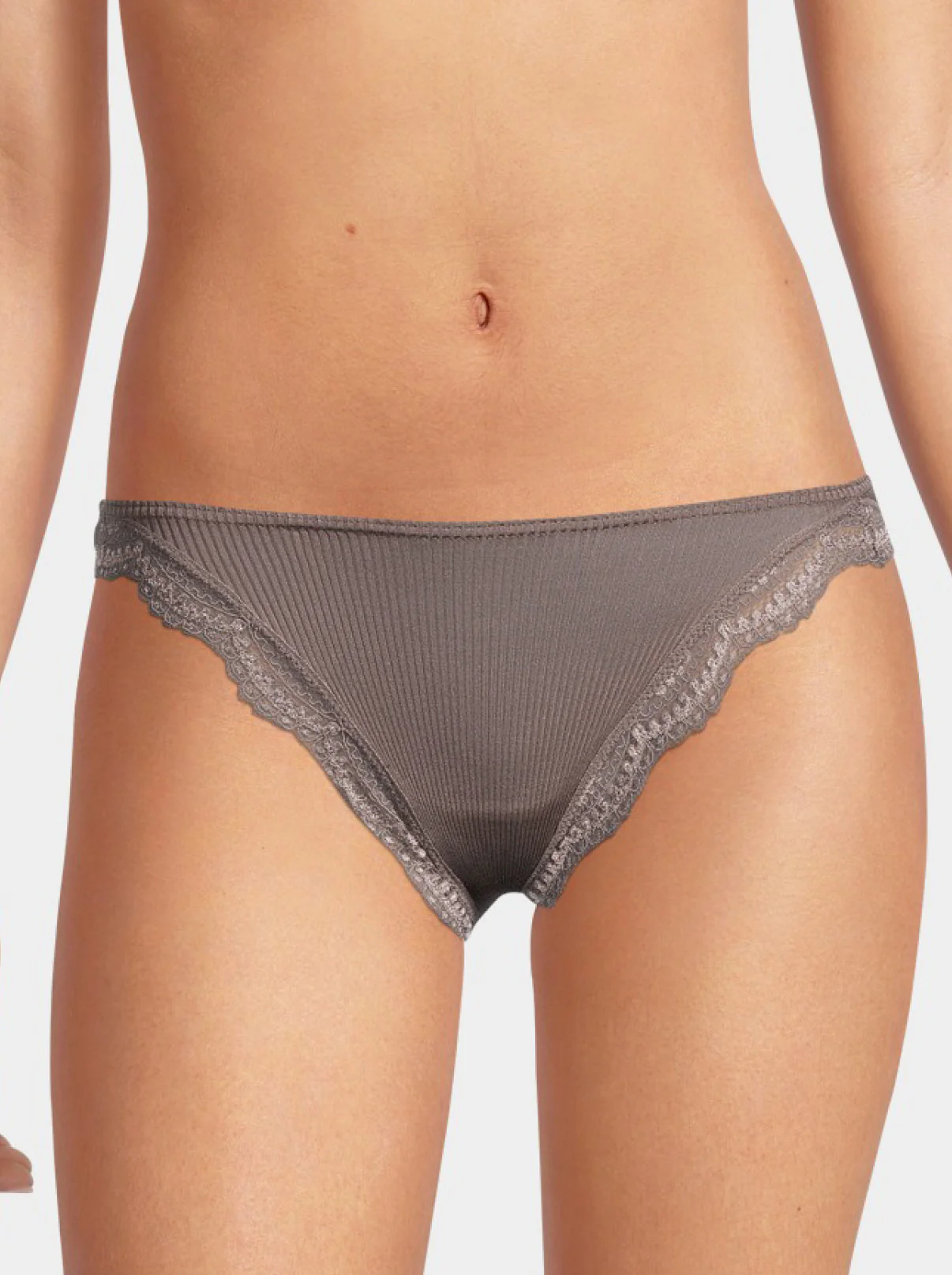 Dentelle de Calais® Mini low-rise Brief in silk 9471 - Image 12