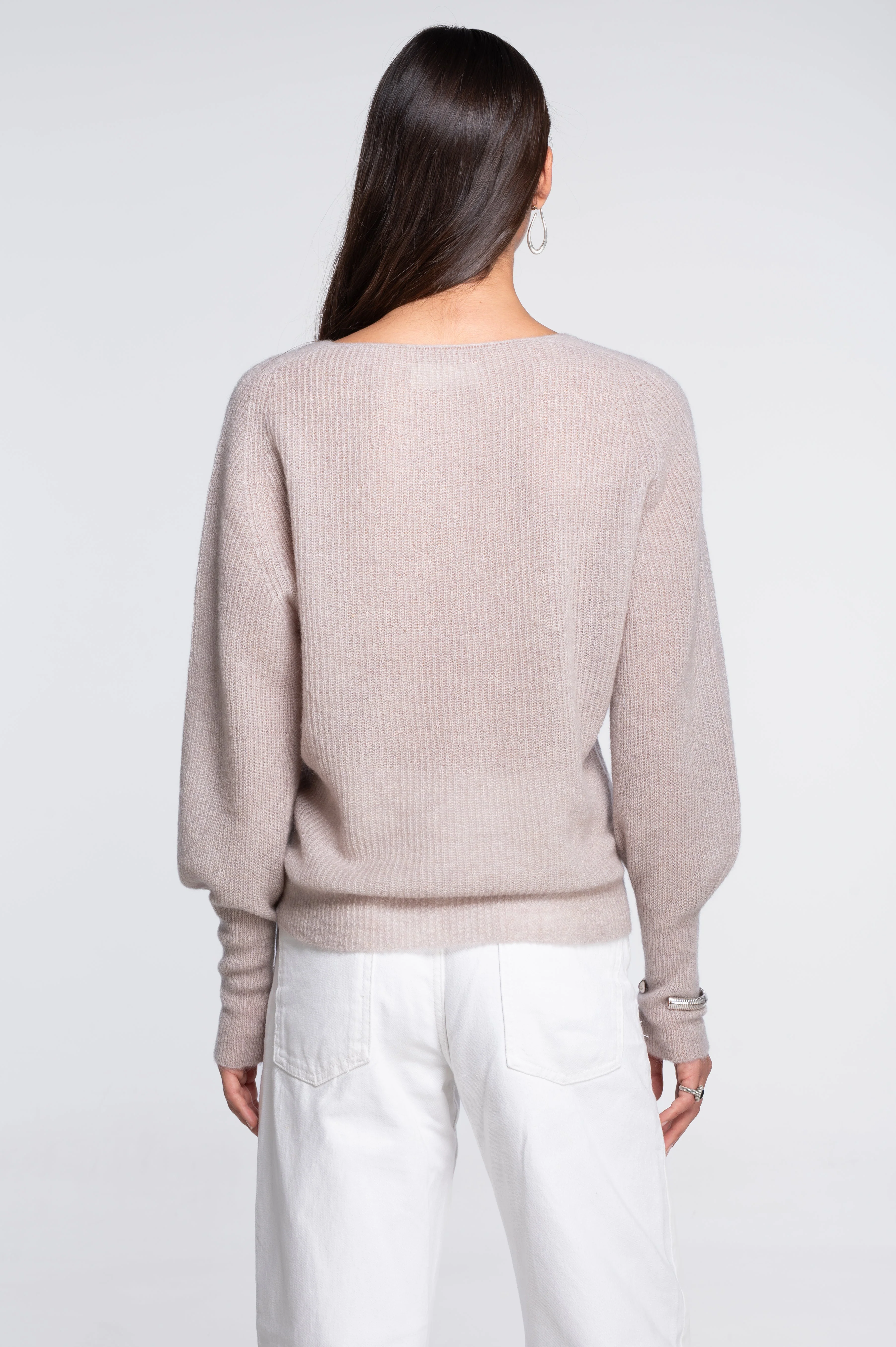 V neck pullover in alpaca 7483 - Image 16