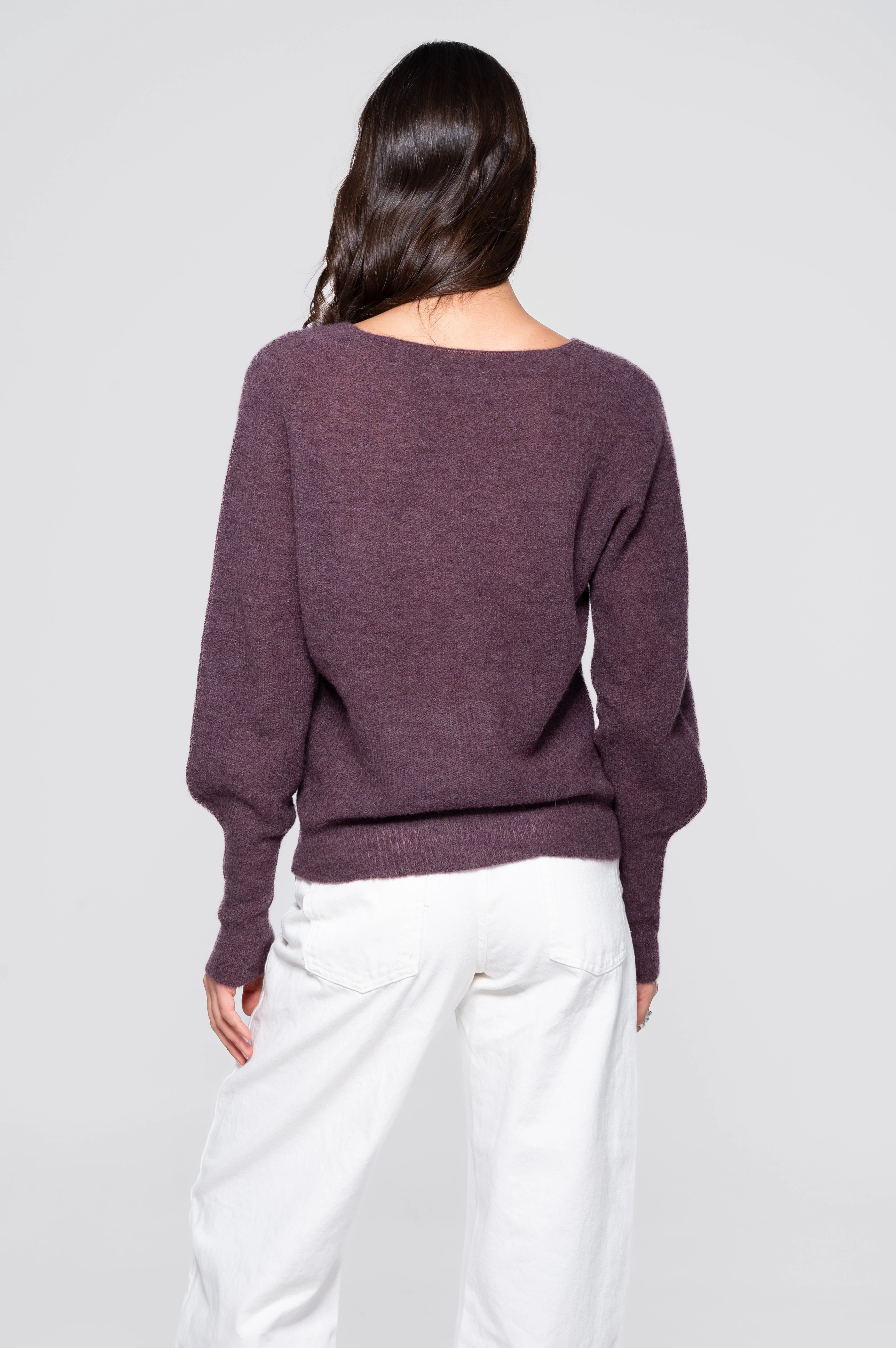 V neck pullover in alpaca 7483 - Image 27