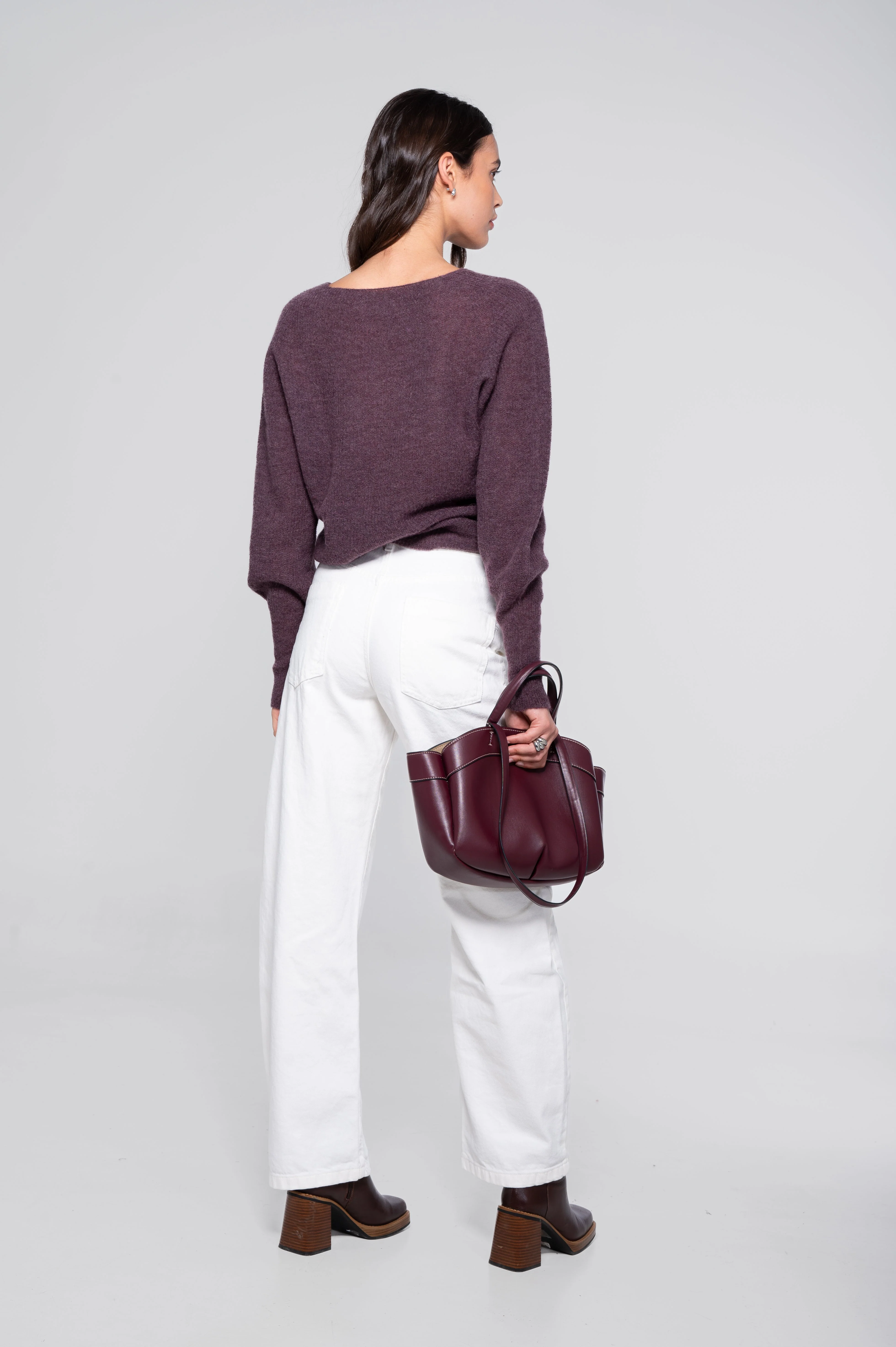 V neck pullover in alpaca 7483 - Image 32