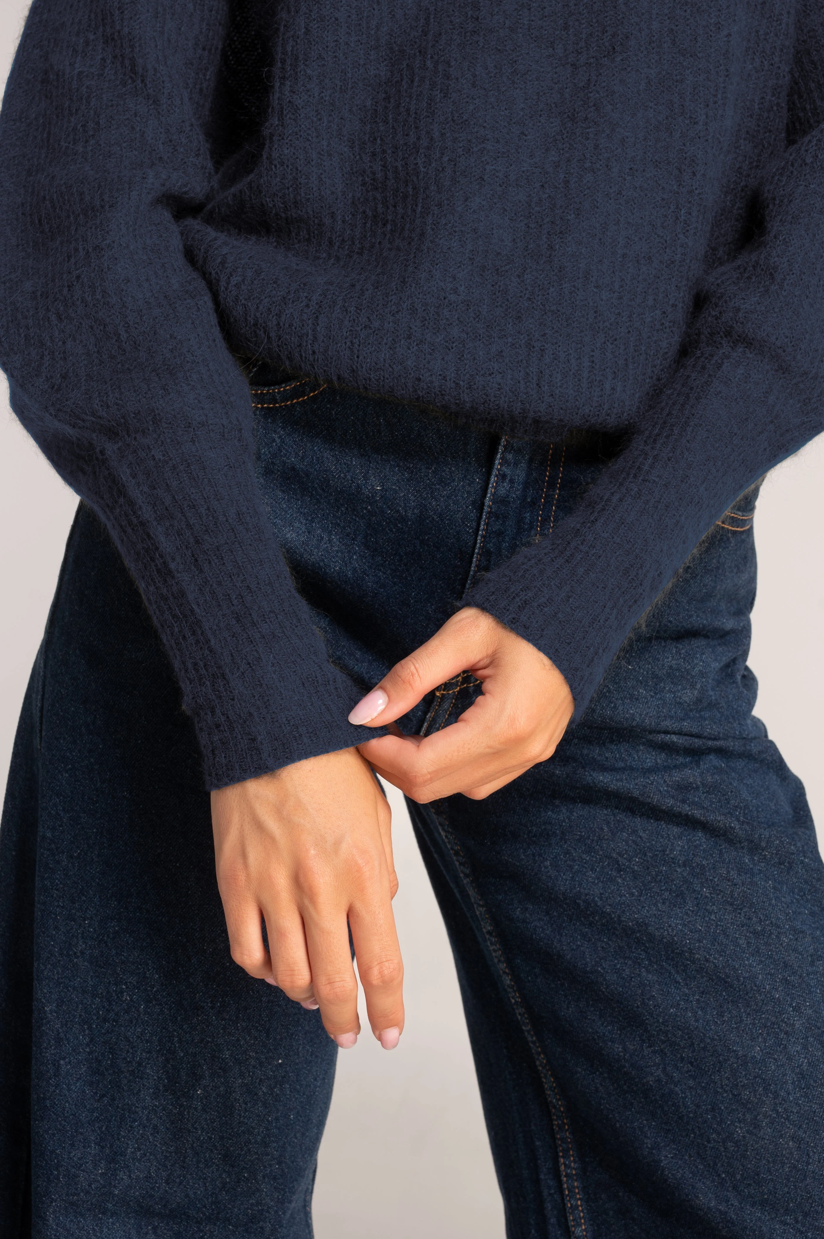 V neck pullover 7482 - Image 3