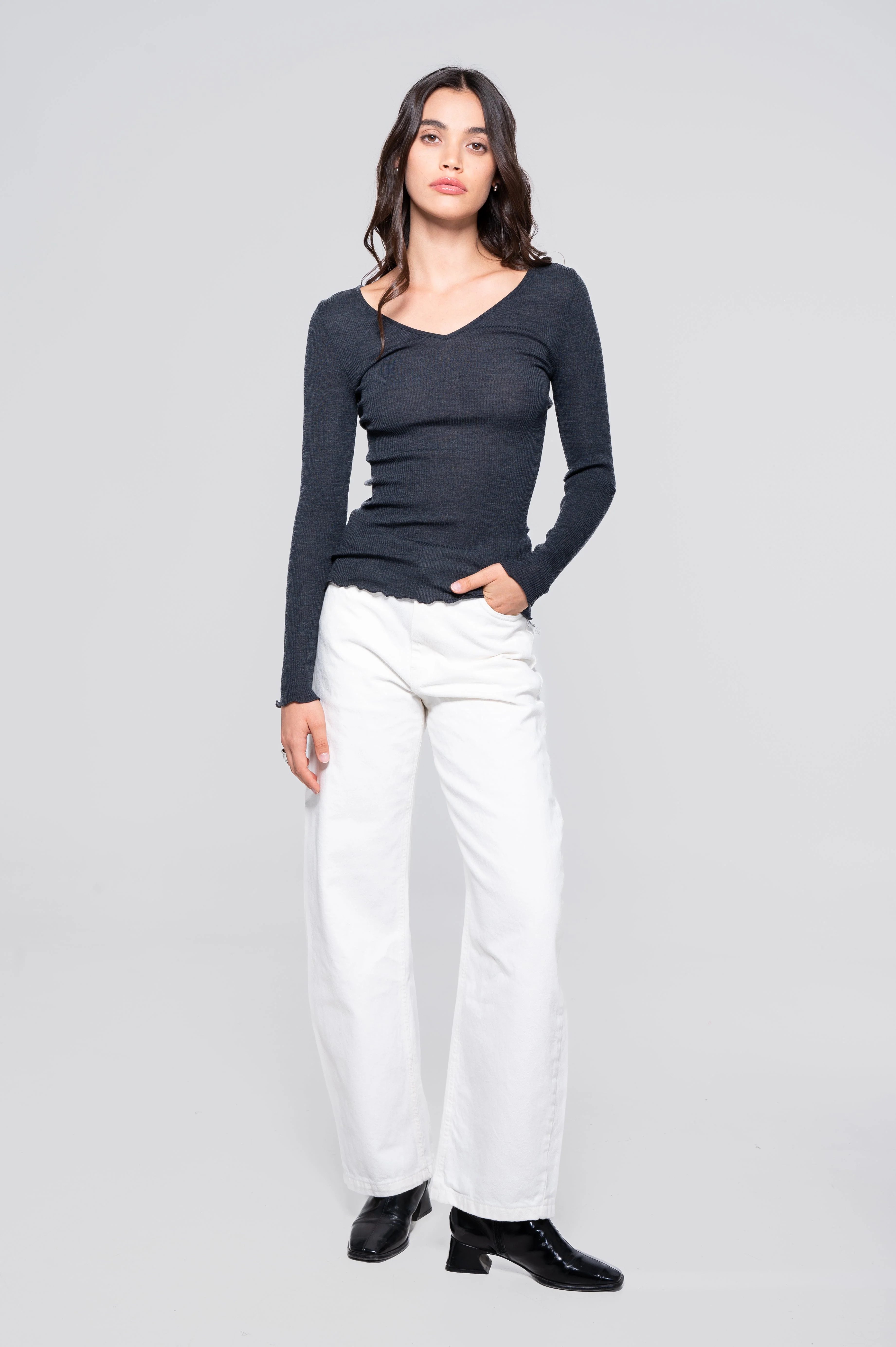 Wool and silk long sleeves V neck shirt 3486 - Image 17