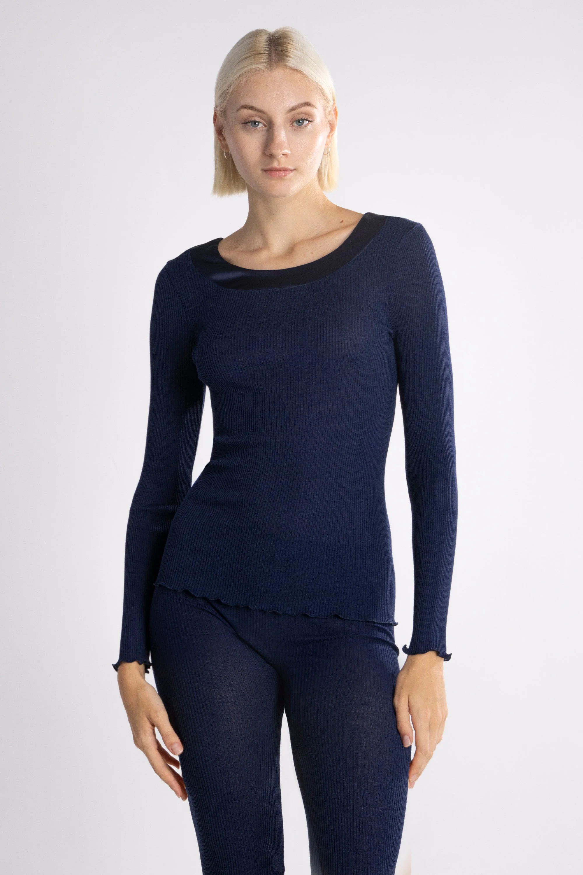 Sleek satin edging Longsleeves Shirt 5304 - Image 5