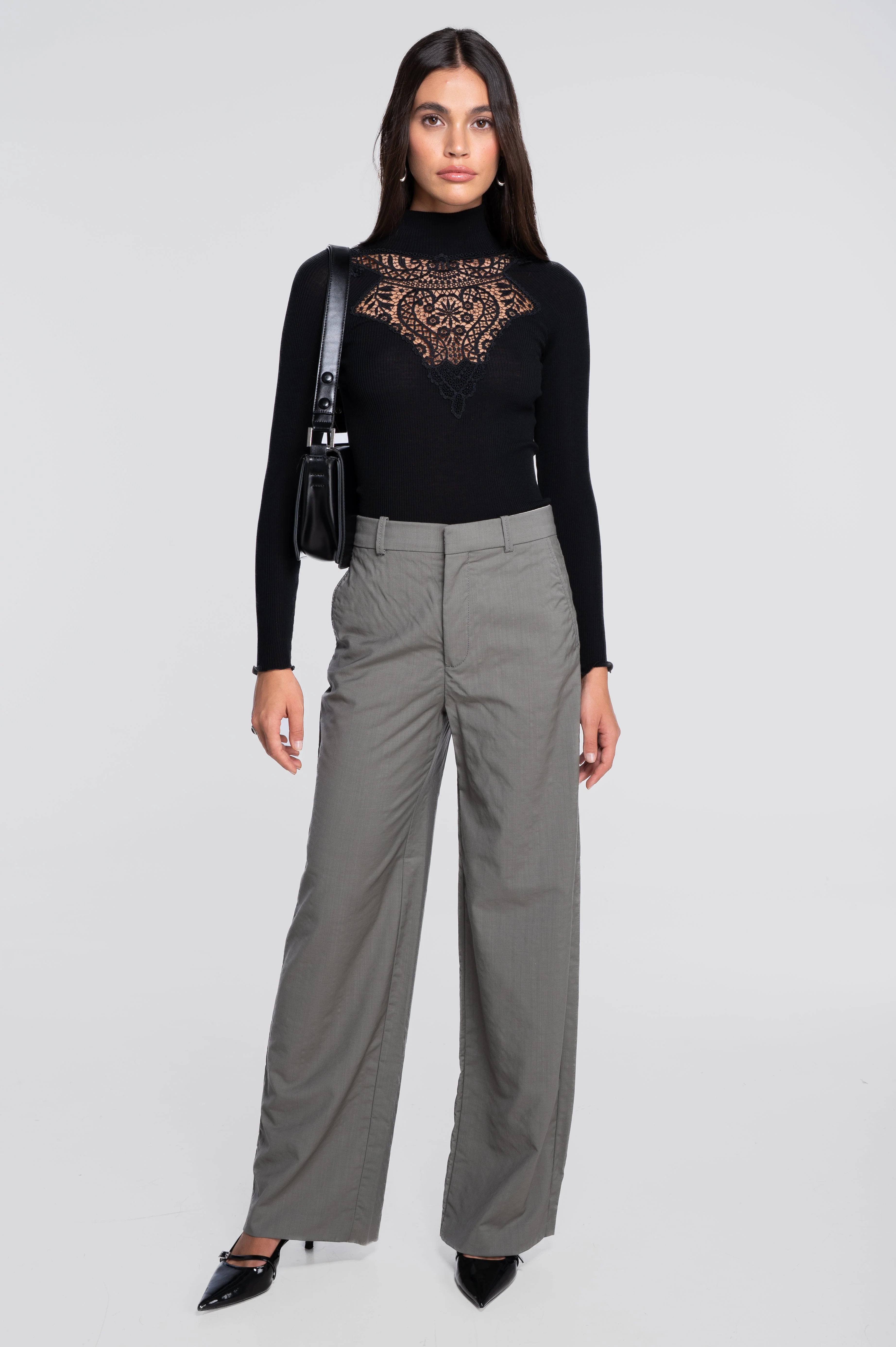 Long sleeves mock neck shirt with vintage macramé motif 7608