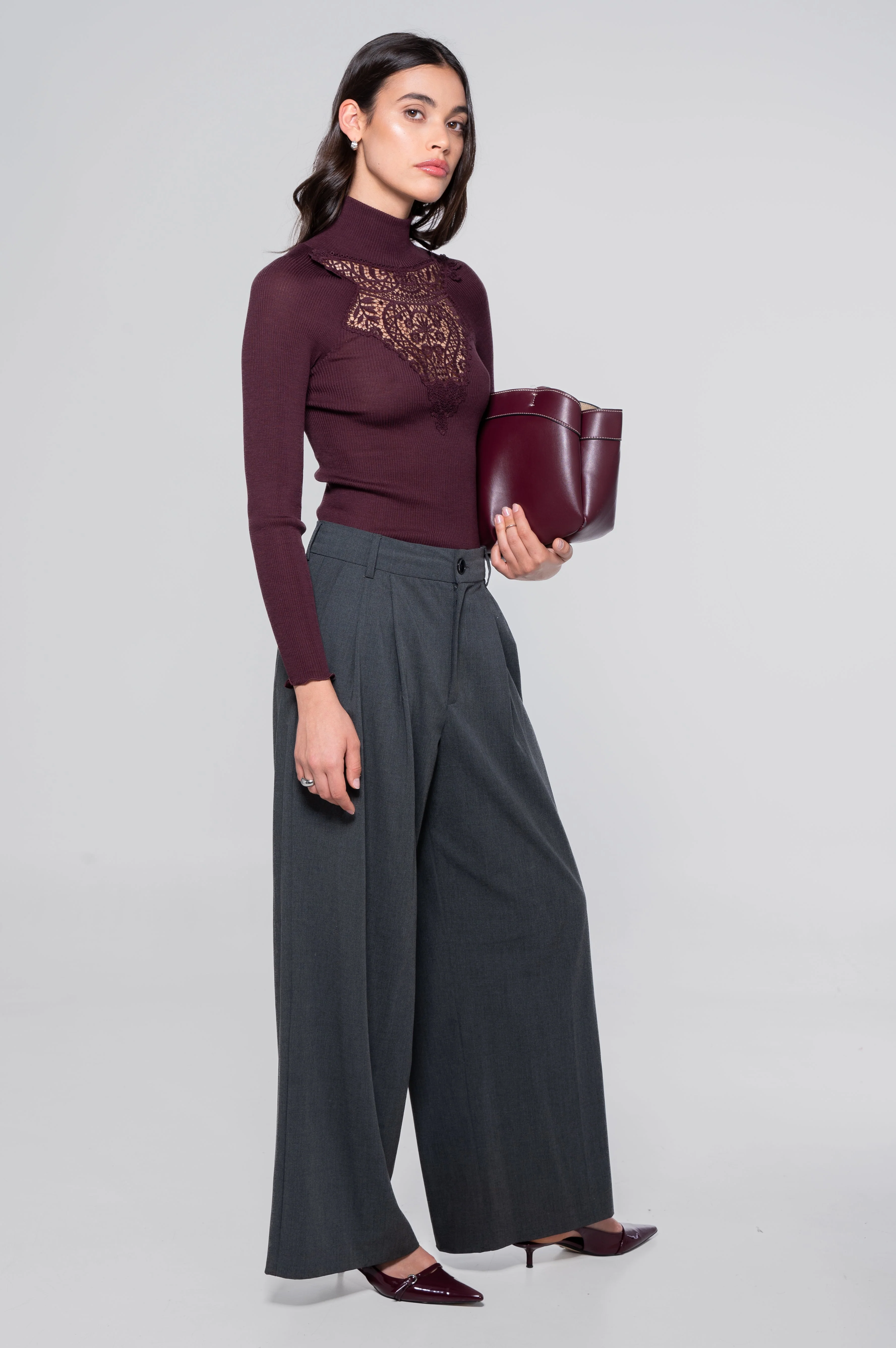 Long sleeves mock neck shirt with vintage macramé motif 7608 - Image 11