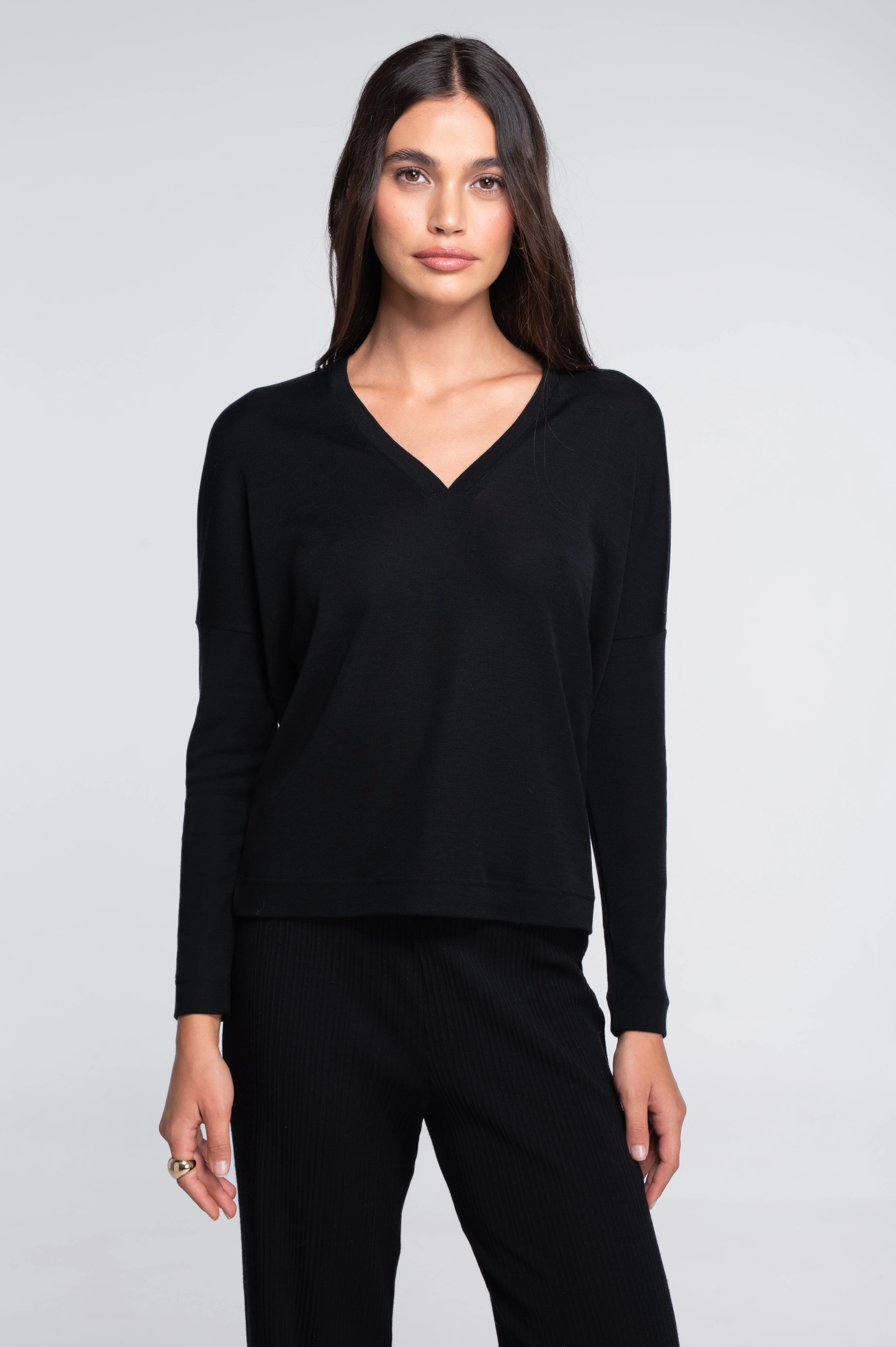 Wool and silk long sleeves V neck shirt 7636 - Image 17
