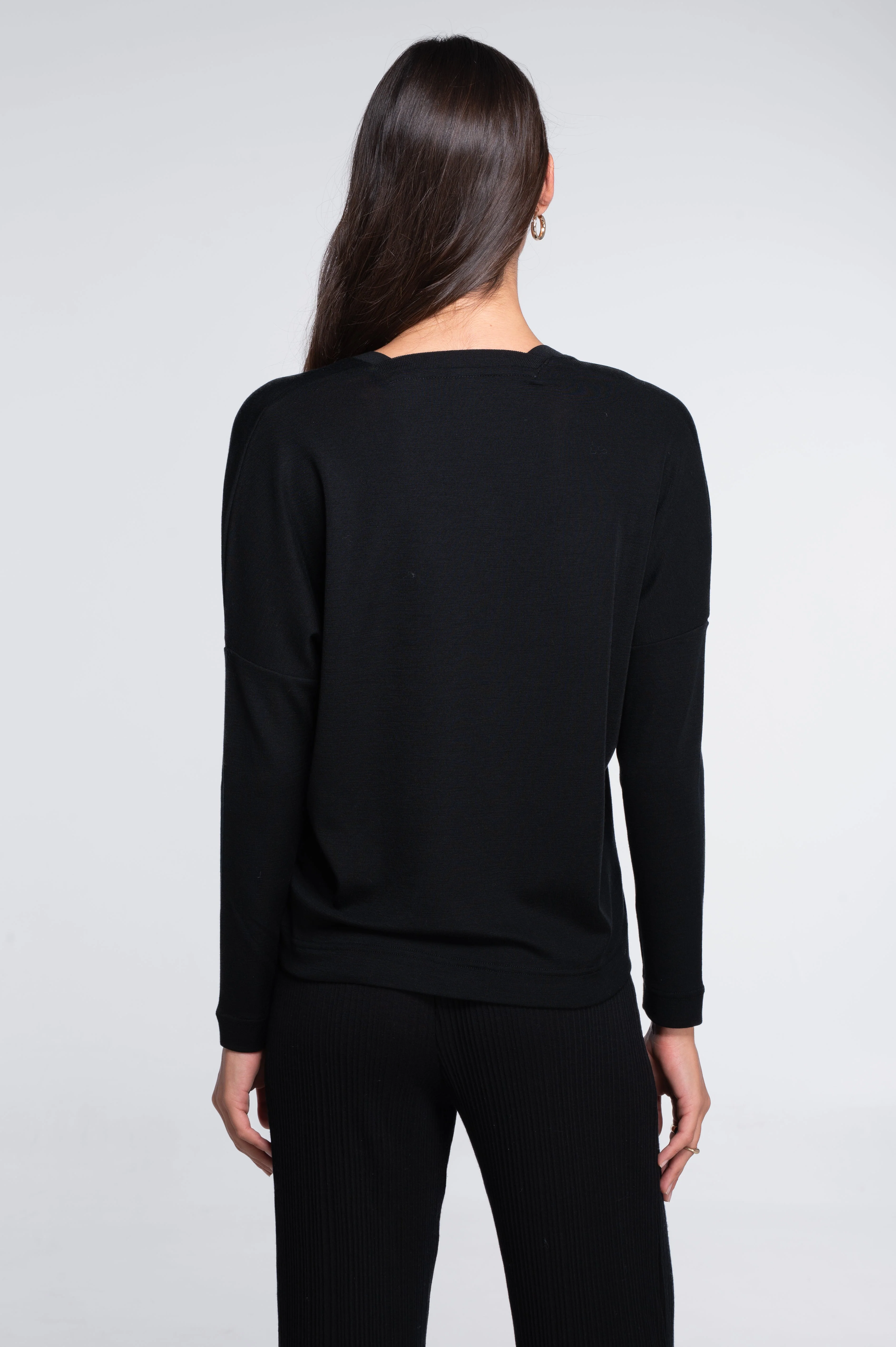 Wool and silk long sleeves V neck shirt 7636 - Image 18