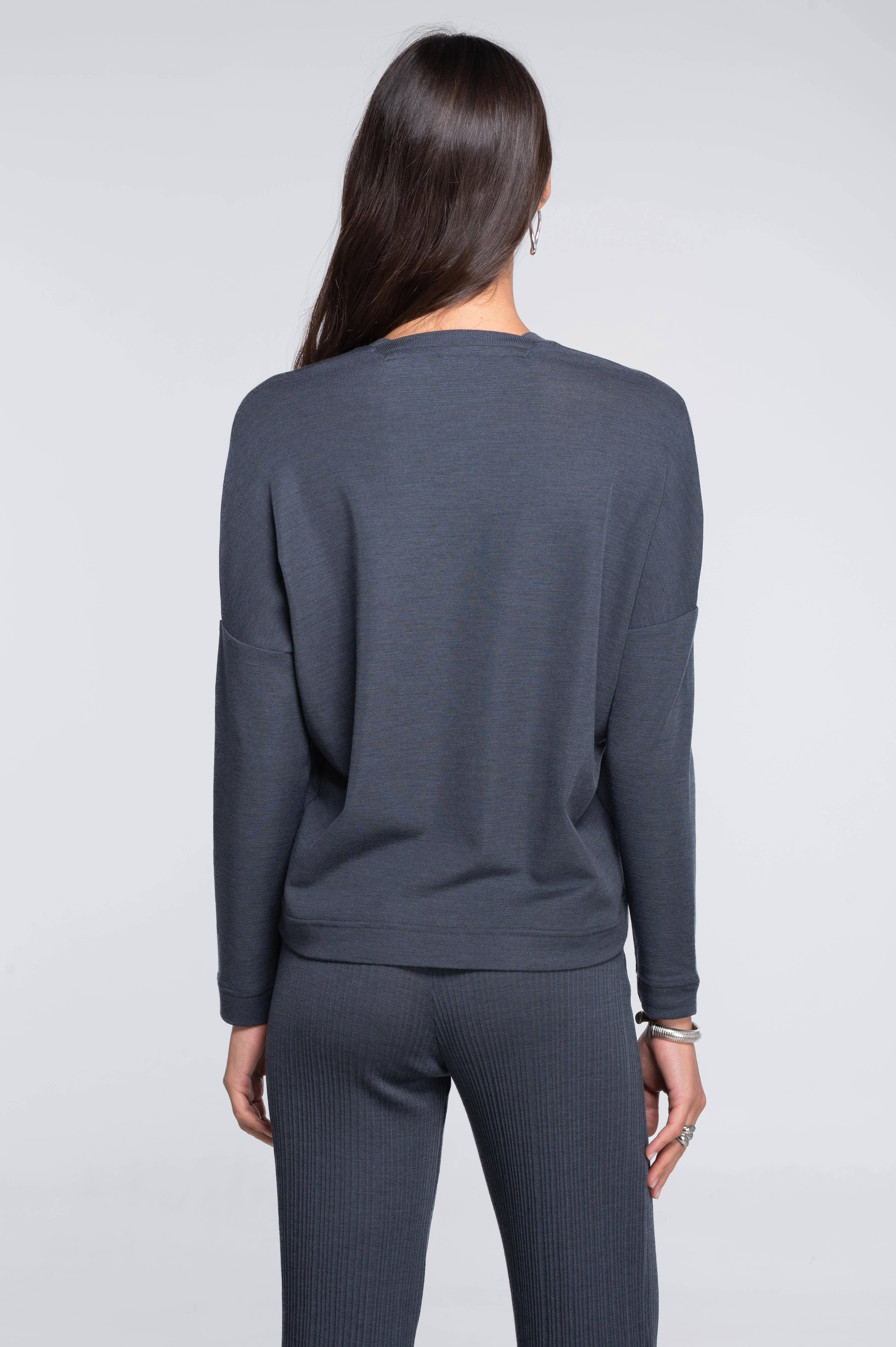 Wool and silk long sleeves V neck shirt 7636 - Image 20