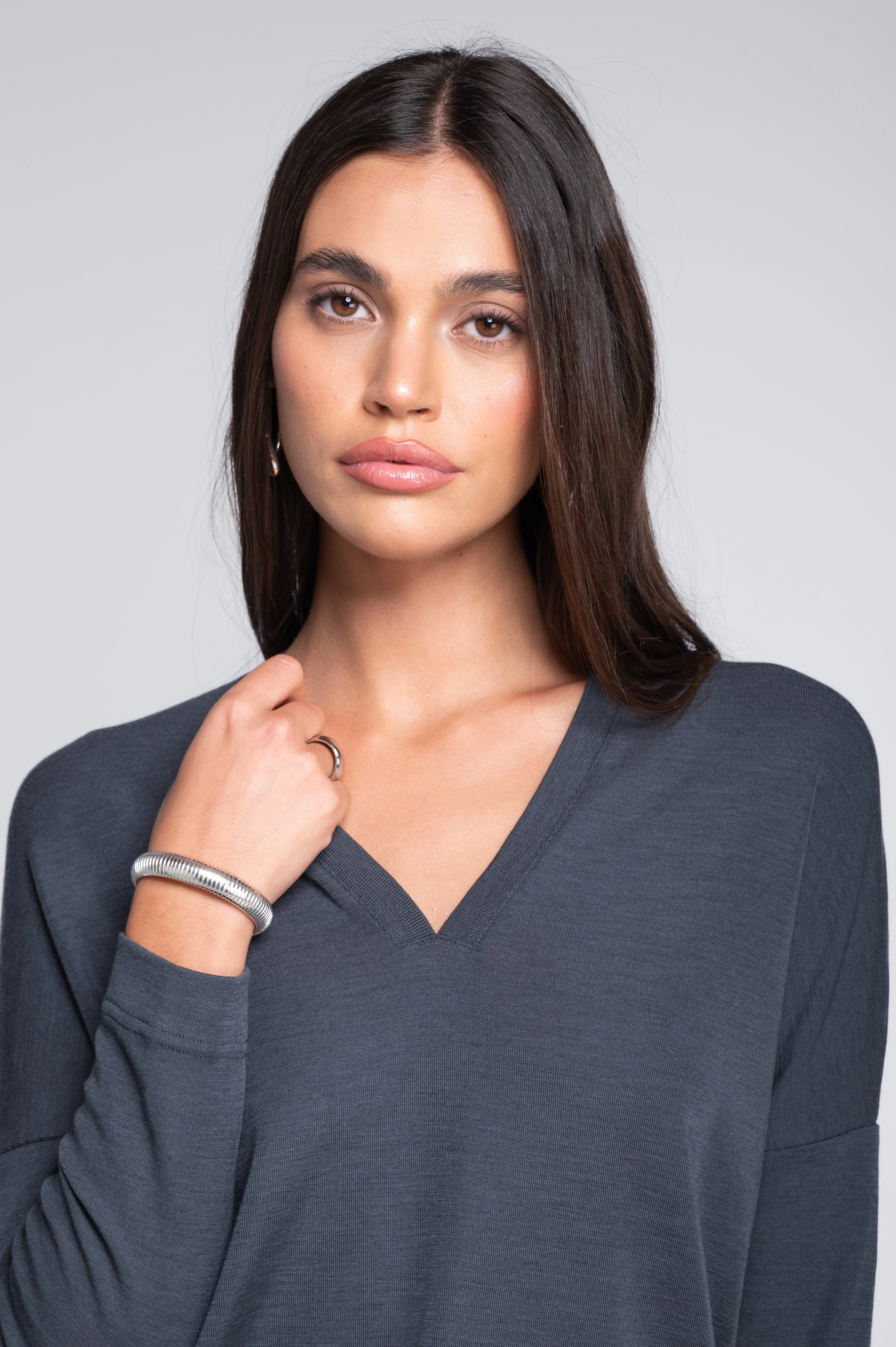Wool and silk long sleeves V neck shirt 7636 - Image 21