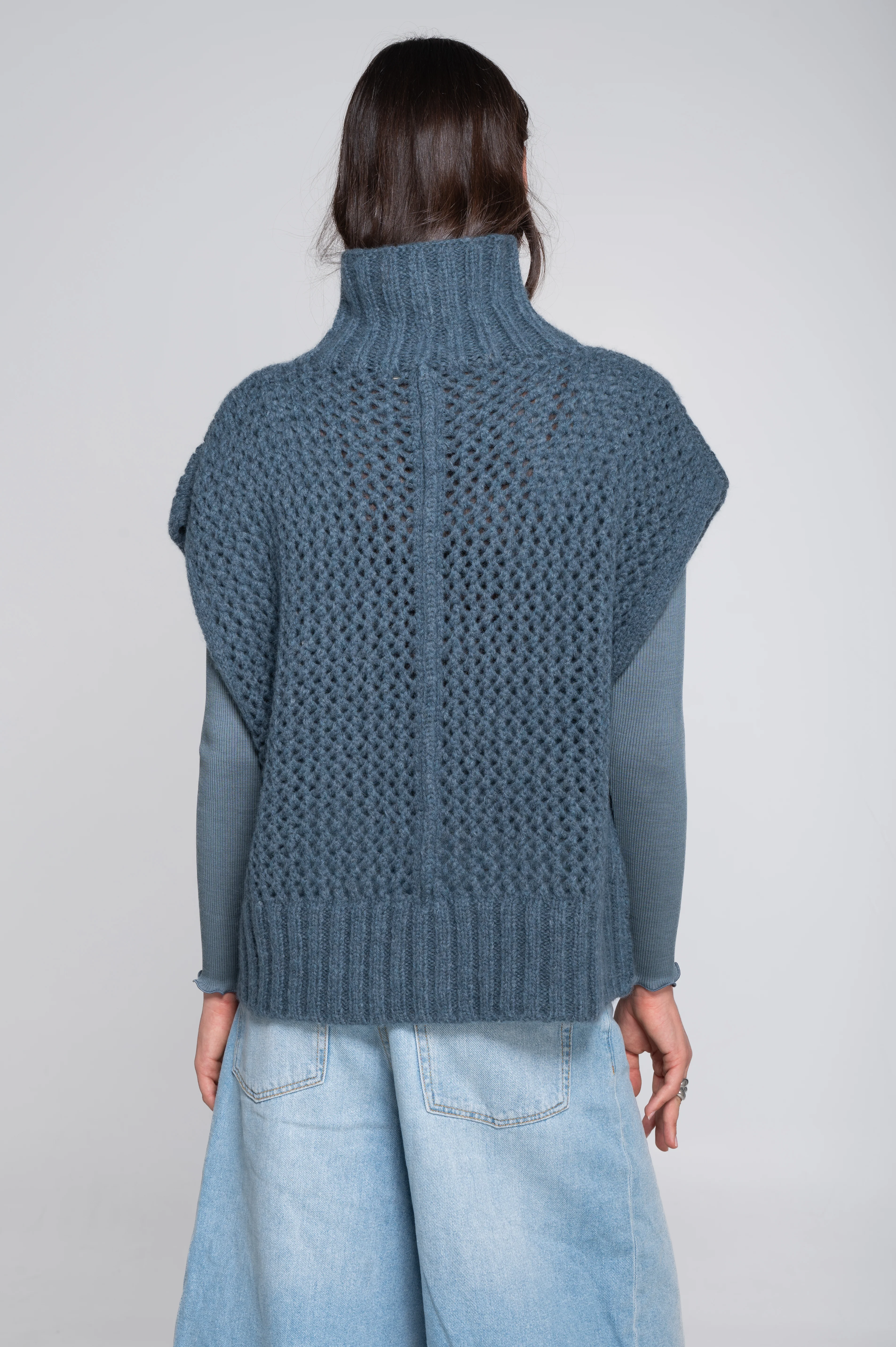 Mock neck vest in alpaca blend with openwork texture 7681 - Image 10