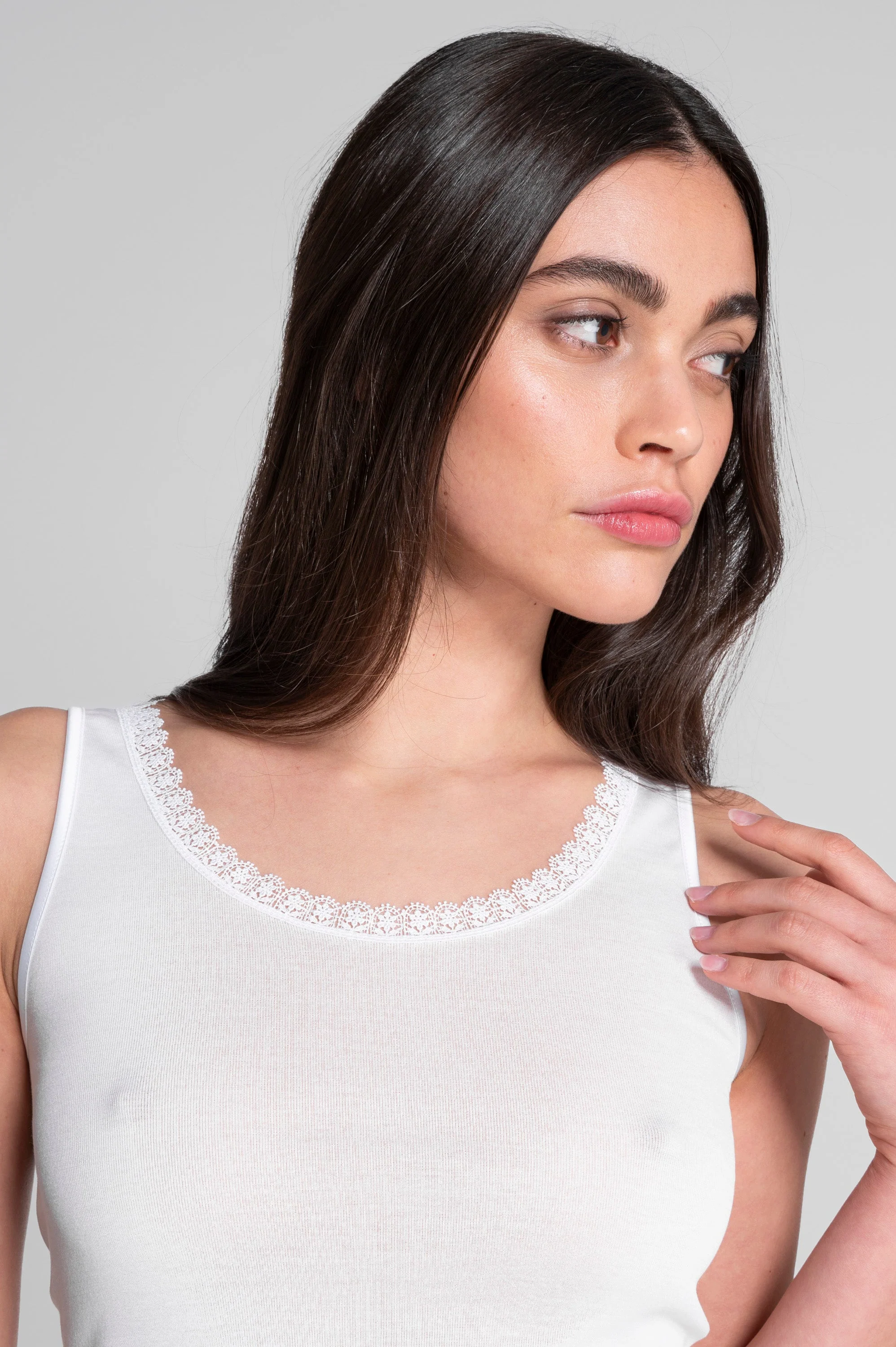 Filoscozia tank top with macramé trim 7585 - Image 5
